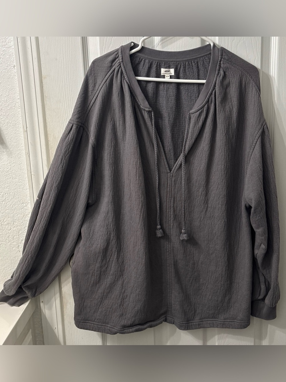 aerie Charcoal Women’s Sweatshirt Medium